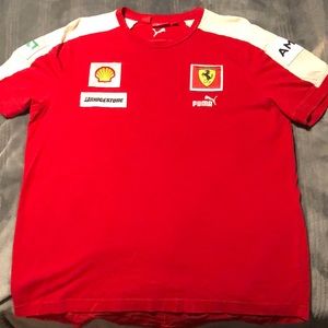 Lrg. Red Puma Ferrari Scuderia Shortsleeve tee